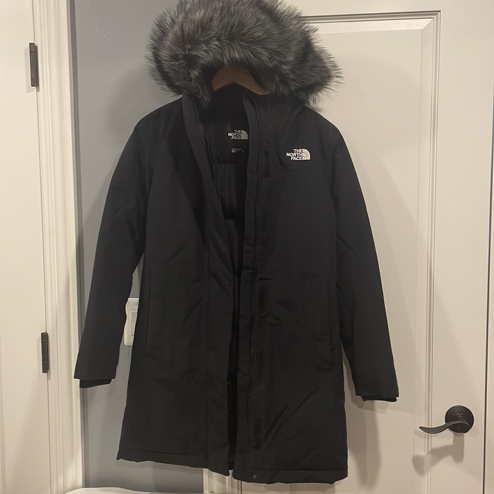 BRAND NEW-Never worn The North Face size med